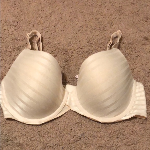 Victoria’s Secret Demi bra - Picture 1 of 2
